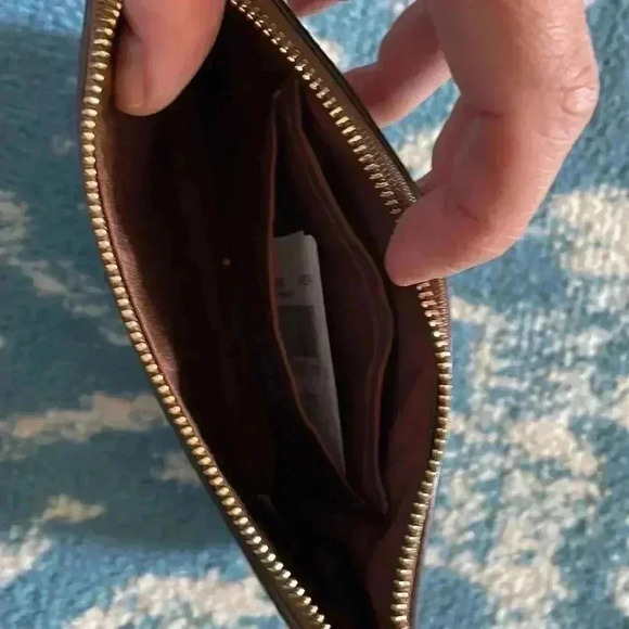 Coach leather zipper wristlet NWT - Picture 4 of 5